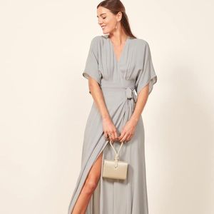 Reformation Winslow Dress in Fog (L). Never worn.